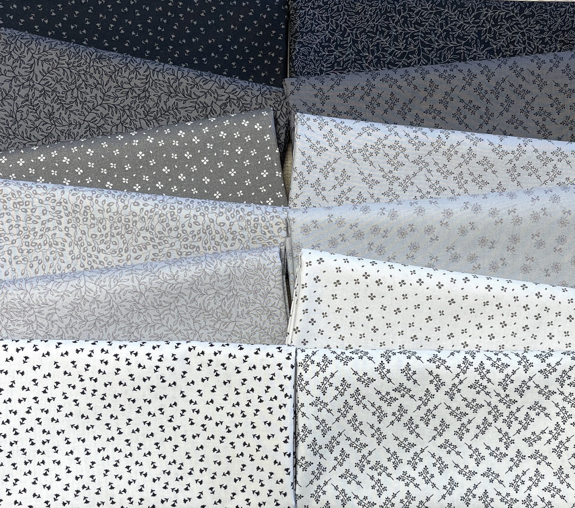 Grey Is Back Stof Tagged "Basic" Quilters Cupboard Uxbridge