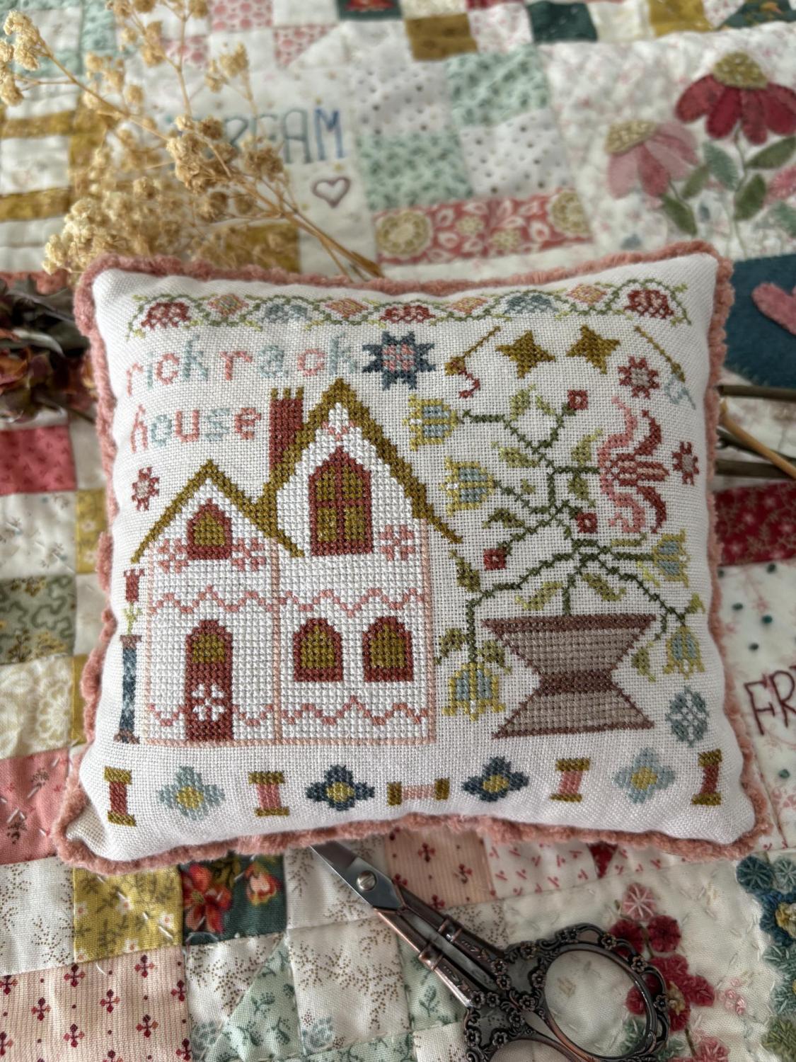 Rick Rack House - Chart # 2 of Houses on Stitchery Lane – Quilters ...